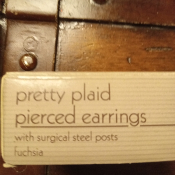 1989 gold plated pierced earrings named pretty plaid with surgical steel posts - Picture 5 of 8
